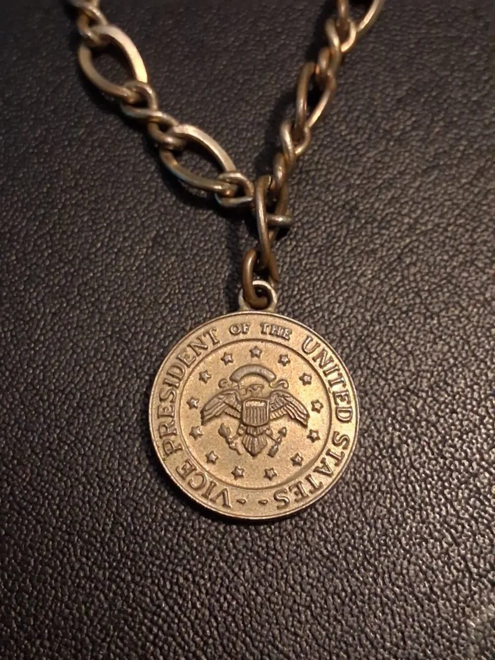 vintage vice presidents medallion